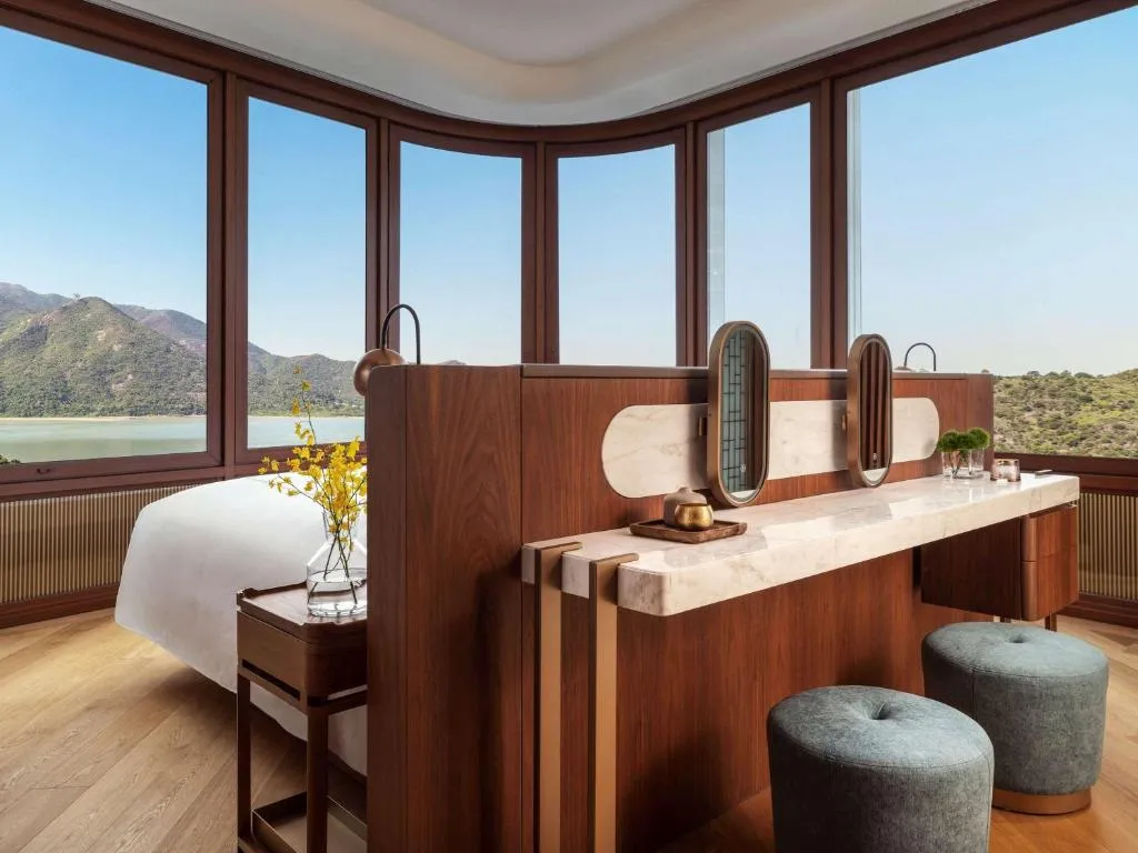 The Silveri Hong Kong – MGallery